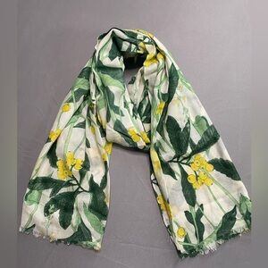 Lemon tree wrap/pashmina. Never been worn.
